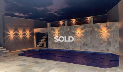 Casa com 3 dormitórios à venda, 280 m² por R$ 1.300.000,00 - São José - Franca/SP