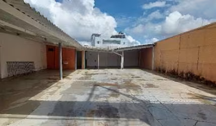 Terreno à venda, 170 m² por R$ 300.000,00 - Centro - Franca/SP