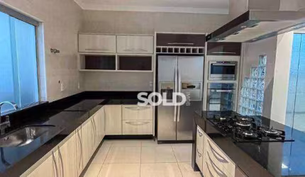 Linda casa com 3 dormitórios sendo 1 suíte com closet, 175m² de construção, à venda por R$ 790.000,00 - Jardim Piratininga - Franca/SP
