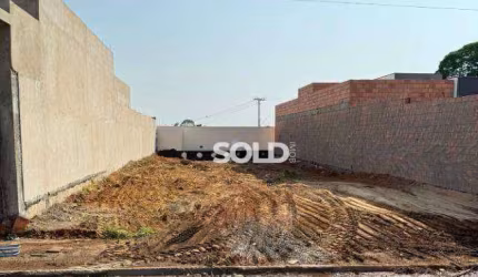 Terreno à venda, 300 m², plaino , fechado dos 3 lados , desmembra por R$ 290.000,00 - Jardim Três Colinas - Franca/SP