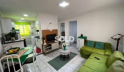 Apartamento com 2 dormitórios à venda, 48 m² por R$ 147.000 - Vila Santos Dumont - Franca/SP