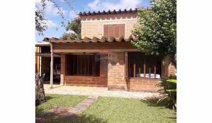 Casa com 3 dormitórios !