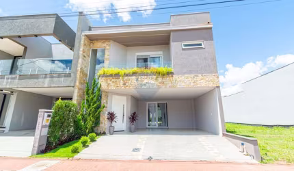 Casa 3 dormitórios no condomínio Vale das Cerejeiras.
