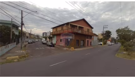 Prédio Comercial Versátil em Vila Regina à Venda!