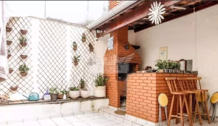 Sobrado com 3 Quartos para Comprar, 182m² - Jardim Marek, Santo André/SP.