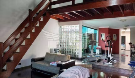 Sobrado com 4 Dormitórios à Venda 301m², Parque Novo Oratório, Santo André/SP.