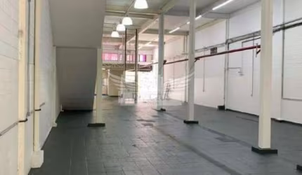 Galpão Comercial para Alugar, 900m² - Santa Paula, São Caetano do Sul/SP