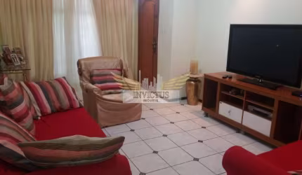 Sobrado com 3 Quartos para Comprar, 285m² - Santa Maria, Santo André/SP.