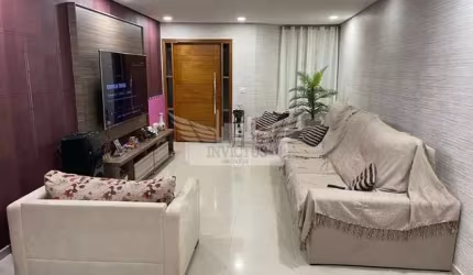 Lindo Sobrado com 3 Dormitórios à Venda, 250m² - Vila Dora, Santo André/SP.
