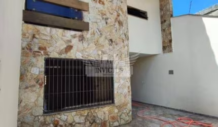 Sobrado 3 Dormitórios à Venda, 275m² - Vila Eldízia, Santo André/SP.