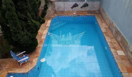 Casa Assobradada de Alto Padrão com 3 Suítes para Comprar, 606m² - Vila Curuça, Santo André/SP.