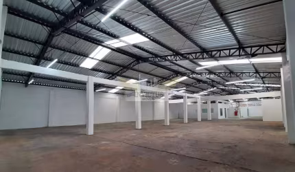 Galpão Comercial/Industrial com 3 Áreas Fabris para Comprar, 2.260m² - Jardim Santo Antônio, Santo André/SP.