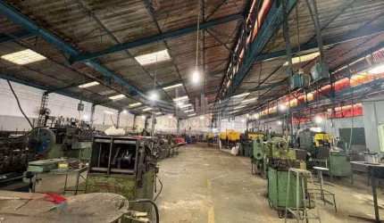 Galpão Comercial/Industrial para Comprar, 1.600m² - Campestre, Santo André/SP.