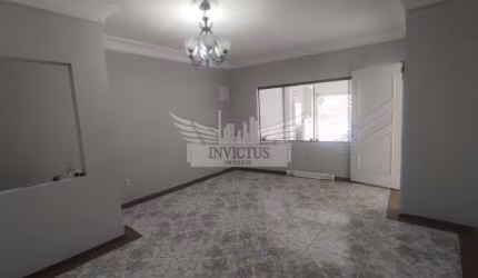 Sobrado com 3 Quartos para Comprar, 173m² - Parque Jaçatuba, Santo André/SP.
