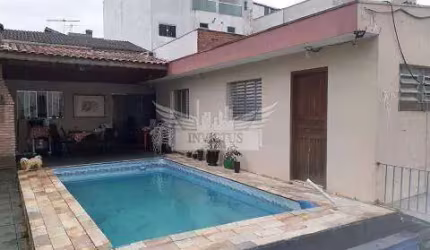Casa Térrea Assobradada Disponível à Venda, 378m² - Bairro Pinheirinho em Santo André/SP.
