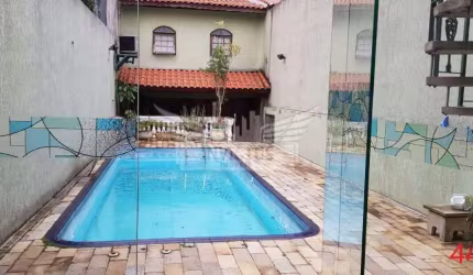 Excelente Sobrado com 3 Dormitórios à Venda, 586m² - Santa Maria, Santo André/SP.