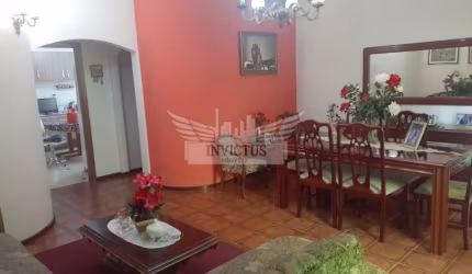 Casa Térrea com 3 Dormitórios à Venda, 258m² - Bairro Campestre, Santo André/SP.