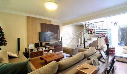 Sobrado com 3 Suítes à Venda, 197m² - Campestre, Santo André/SP.