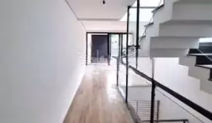 Sobrado de Alto Padrão com 3 Dormitórios à Venda, 197m² - Jardim Paraíso, Santo André/SP.