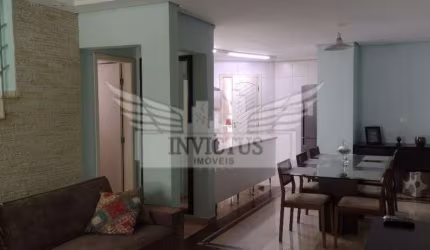 Ótimo Sobrado com 3 Suítes à Venda, 177m² - Santa Terezinha, Santo André/SP.