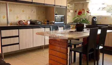 Sobrado com 2 Dormitórios à Venda, 158m² - Vila Pires, Santo André/SP.