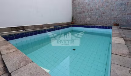Sobrado com Piscina e 2 Dormitórios à Venda, 226m² - Campestre, Santo André/SP.