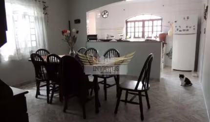 Sobrado com 4 Quartos para Comprar, 272m² - Vila Palmares, Santo André/SP.