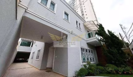 Sobrado Residencial/Comercial com 4 Suítes para Alugar, 324m² - Centro de Santo André/SP.