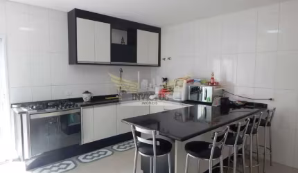 Sobrado com 3 Quartos para Comprar, 245m² - Santa Terezinha, São Bernardo do Campo/SP.