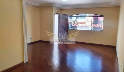 Sobrado com 3 Quartos para Alugar, 262m² - Santa Maria, Santo André/SP.
