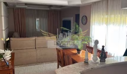Sobrado com 3 Quartos para Comprar, 343m² - Parque São Vicente, Mauá/SP.