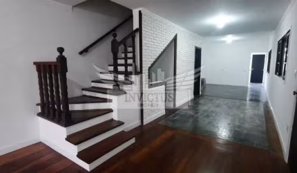 Sobrado Residencial/Comercial com 3 Quartos para Alugar, 236m² - Vila Eldizia, Santo André/SP.