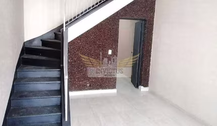 Sobrado com 2 Quartos para Comprar, 107m² - Bairro Jardim, Santo André/SP.
