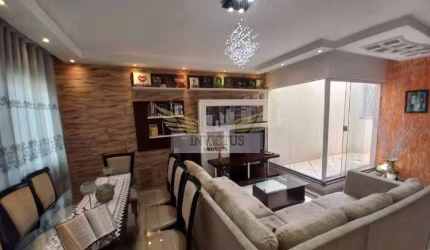 Sobrado com 3 Quartos para Comprar, 218m² - Jardim das Maravilhas, Santo André/SP.