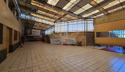 Galpão Comercial para Alugar, 700m² - Taboão, São Bernardo do Campo/SP.