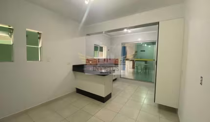 Sobrado com 3 Quartos para Alugar, 162m² - Campestre, Santo André/SP.