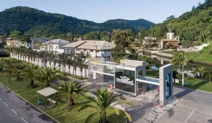 Casa de Condomínio com 5 Suítes para Comprar, 723m² - Balneario Praia do Perequê, Guarujá/SP.