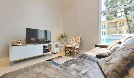 Sobrado com 3 Quartos para Comprar, 309m² - Vila Assunção, Santo André/SP.