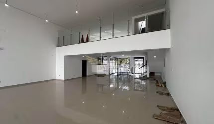 Galpão Comercial com Fino Acabamento para Comprar, 620m² - Bairro Paraiso em Santo André/SP.