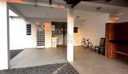 Sobrado com 4 Quartos para Comprar, 221m² - Vila Curuça, Santo André/SP.