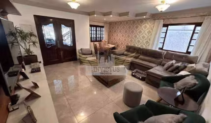 Sobrado com 3 Suítes para Comprar, 336m² - Bairro Santa Maria, Santo André/SP.