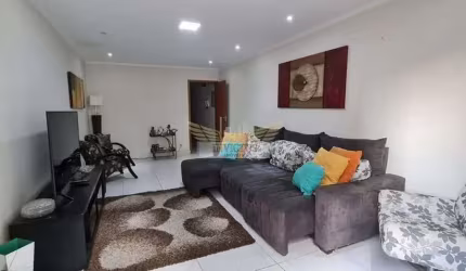 Sobrado com 4 Quartos para Comprar, 380m² - Campestre, Santo André/SP.