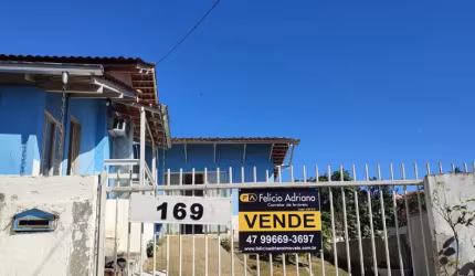 Casa para Venda, Bairro Saguaçu, Joinville / SC