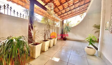 Casa com 2 dormitórios à venda, 200 m² por R$ 340.000,00 - Brasilândia - São Gonçalo/RJ