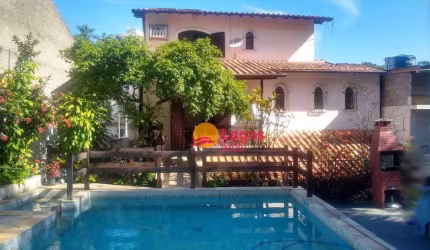Casa com 9 quartos por R$ 1.35000000 - Santa Rosa /RJ