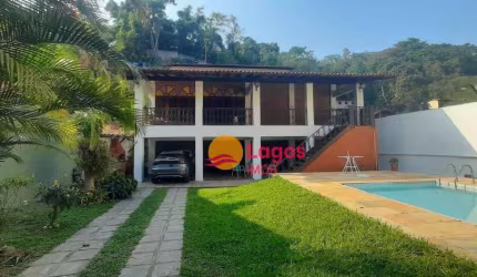 Casa com 4 dormitórios à venda, 227 m² por R$ 780.000,00 - Mata Paca - Niterói/RJ