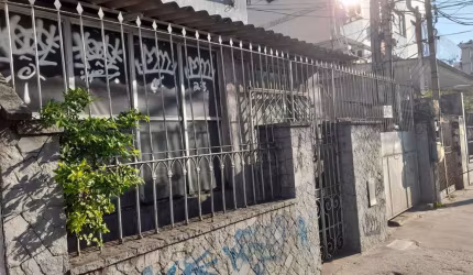 CASA 4 QUARTOS, 3 BANHEIROS , 2 VAGAS