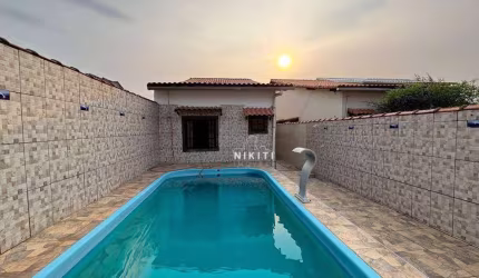 Casa com 3 Quartos, sendo 1 Suíte, Piscina e Churrasqueira, a 100 metros da Praia – Guaratiba, Maricá