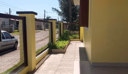 CASA MOBILIADA COM 2 DORMITÓRIOS PRÓXIMO A UPA DE TRAMANDAÍ