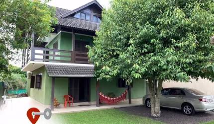 SOBRADO DE ESQUINA PRÓXIMO AO MAR EM TRAMANDAÍ